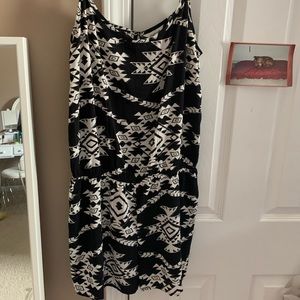 Silky material black & white geometric romper